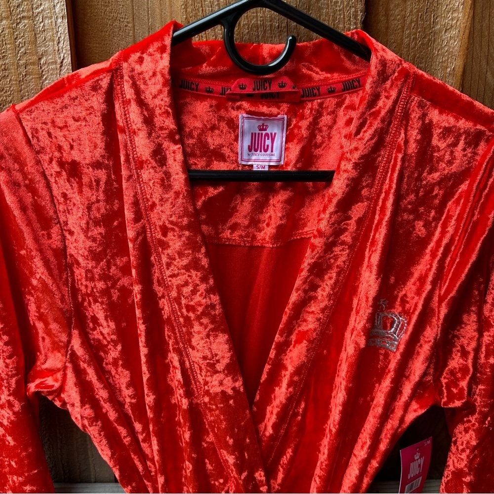 Juicy Couture Fiery Red Crushed Velvet Short Robe - Picture 6 of 8